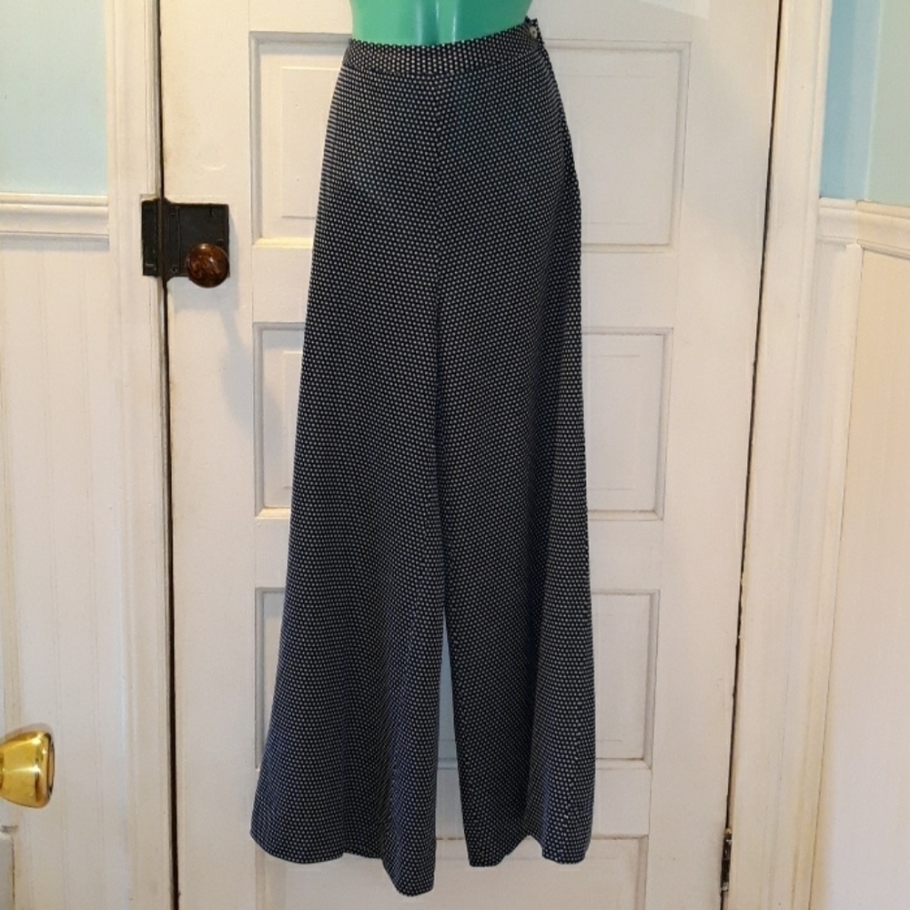 Vintage 1970s bell bottom high waisted rise